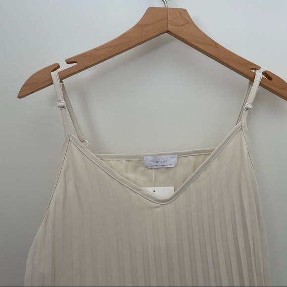 Pleated maxi shift dress - Picture 4 of 4